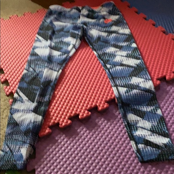 Nike leggings girls medium NWOT - Picture 1 of 4